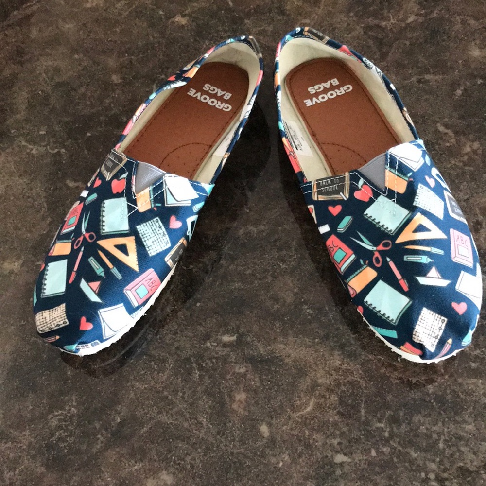 NWOT Groove Bags Slip On Shoes